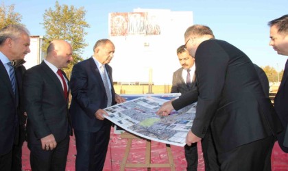 Bakan Özhaseki, Adıyamanda yerinde dönüşüm alanını inceledi