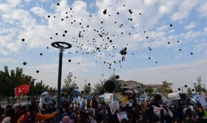 Batman’da öğrenciler, Filistin’de ölen çocuklar için gökyüzüne ’siyah balon’ bıraktı