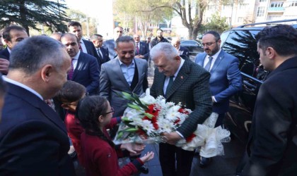 Binali Yıldırım: Dünya, Gazzede yaşanan etnik temizlik karşısında susuyor”