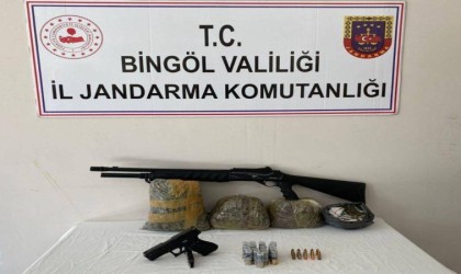 Bingölde 13 yıldır firari olan şahıs köy evinde yakalandı