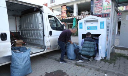 Bingölde iki haftada 3 ton 652 kilo tekstil atığı toplandı