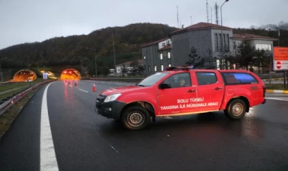 Bolu Dağı’nda heyelan; İstanbul yönü ulaşıma kapatıldı / Ek fotoğraflar