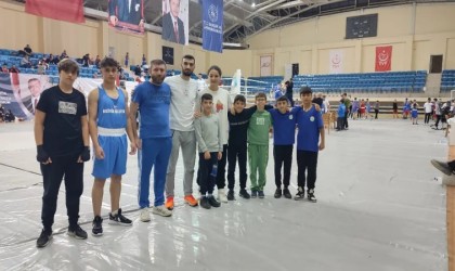 Bozüyük Belediyesi Eğitim ve Spor Kulübü 100. Yıl Boks Turnuvasında 7 derece elde etti