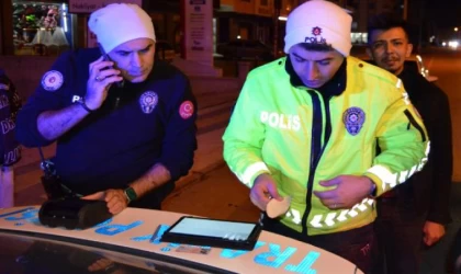 Drift yapan alkollü sürücü polise yakalınca ’intihar ederim’ dedi