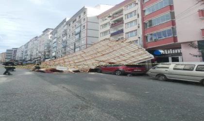 Giresun’da fırtına; çatılar uçtu; 1’i çocuk 2 kişi yaralı