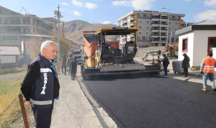 Hakkari Belediyesinden asfalt çalışması