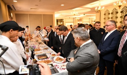 Ispartalı öğrenciler hünerlerini Yöresel Yemek Fuarında sergiledi