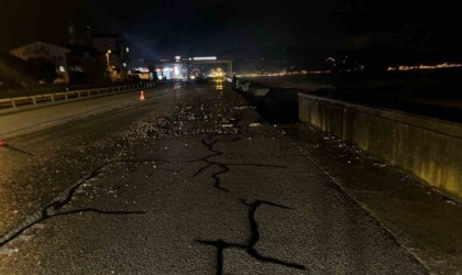 Karadeniz Sahil Yolunda şiddetli dalgalar yolun çökmesine neden oldu