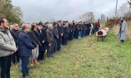 Kocaeli’de eşi ve oğlunu öldürüp, intihar etmişti; cenazeler Sinop’ta defnedildi