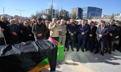 Niğdede trafik kazasında ölen avukatın cenazesi defnedildi