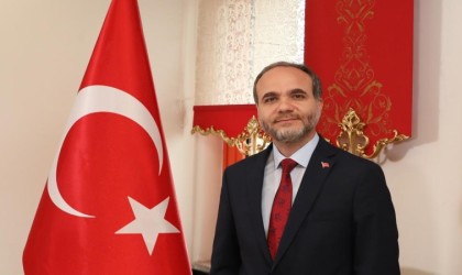 Rektör Hasan Uslu: Atatürk, milletimize bağımsızlık duygularını büyük bir mücadele ile hissettirmiştir