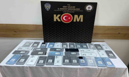 Siirtte piyasa değeri 450 bin TL olan gümrük kaçağı cep telefonu ele geçirildi