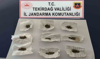 Tekirdağda üst araması yapılan 3 kişiden uyuşturucu çıktı