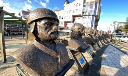 Türk Büyükleri Anıtına bakım yapıldı