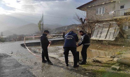 Zabıta ekipleri açılan inşaat temelinde önlem aldı