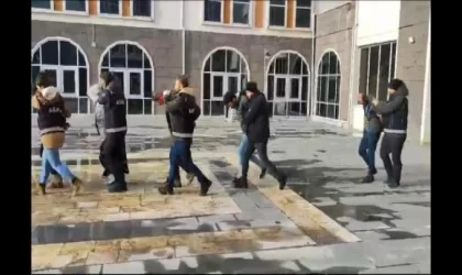 Ağrı’da uyuşturucu satıcılarına dron destekli operasyon; 27 gözaltı (2)