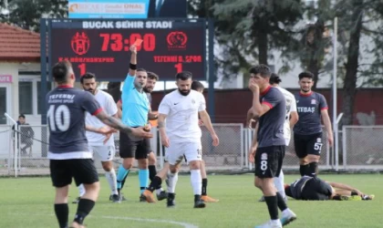 Amatör maçta 3’ü kırmızı toplam 15 kart çıktı