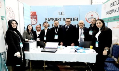 Bayburtlu öğretmenler kariyer fuarında çalışmalarını anlattılar