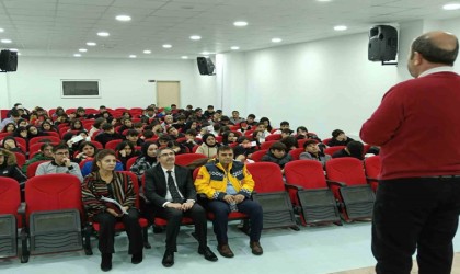 Bingölde öğretmen ve öğrencilere ilk yardım semineri