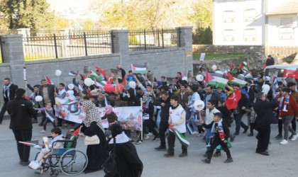 Cizrede Gazzeli çocuklar için destek yürüyüşü