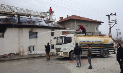 Çorumda iki katlı ev kül oldu