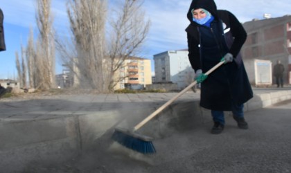 Doğubayazıt sokakları temizleniyor