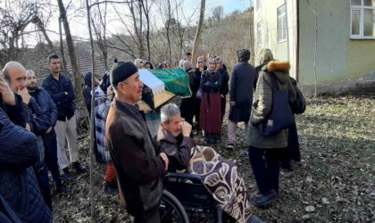 Feci kazada can veren kadın, gözyaşlarıyla toprağa verildi