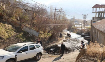 Hakkaride 7 noktadaki su arızası giderildi