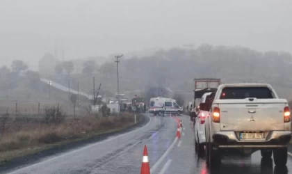 Halk otobüsü şarampole devrildi; 3 yolcu yaralı