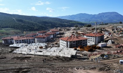 Hasanbeyli deprem konutlarında 98 daire yıl sonundan hak sahiplerine teslim edilecek