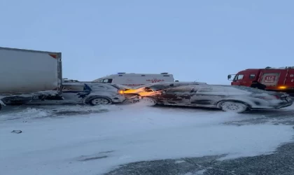 Iğdır’a ilk kar yağdı, Ardahan beyaza büründü, Kars’ta yollar kapandı