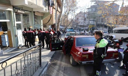 Kahramanmaraşta ‘dur ihtarına uymayan sürücüye ceza