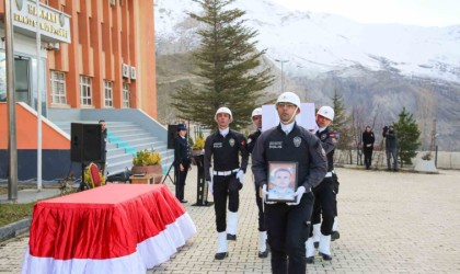 Kalp krizi geçiren polis memuru törenle memleketine uğurlandı