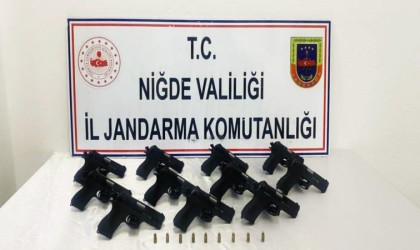 Niğdede 11 ruhsatsız tabanca ele geçirildi