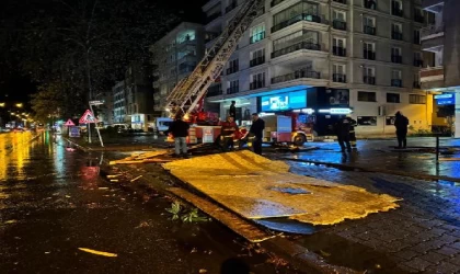 Ordu’da fırtına ve sağanak; çatılar uçtu, ağaçlar devrildi