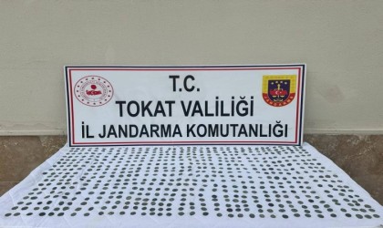 Tokatta Selçuklu dönemine ait 620 adet sikke ele geçirildi