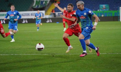 Trendyol Süper Lig: Çaykur Rizespor: 3 - Pendikspor: 1 (İlk yarı)