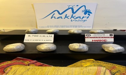 Yüksekovada 8 kilo 700 gram metamfetamin ele geçirildi