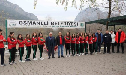 1308 Osmaneli Belediyespor Kız Voleybol takımına tam destek