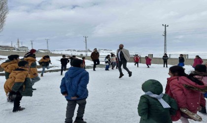 Ağrıda öğrenciler Dönem Sonu Faaliyet Haftasında hem eğlendi hem öğrendi