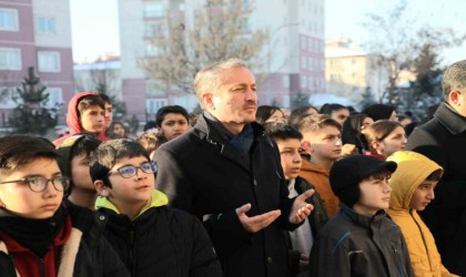 Ağrıda şehitler için okullarda bir dakikalık saygı duruşunda bulunuldu