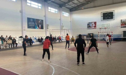 Altunhisar İlçesinde Voleybol Turnuvası tamamlandı