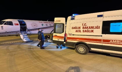 Ambulans uçak beyin kanaması geçiren hasta için havalandı