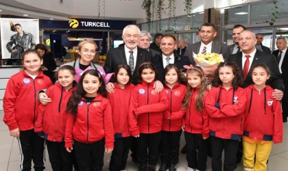 Başkan Başdeğirmen “Öğrencilerimiz teknolojiyle çok güzel projeler üretiyor”