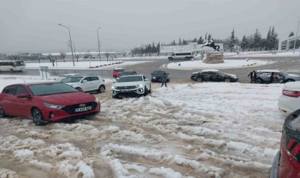 Bilecikte kar yağışı hayatı olumsuz etkiledi