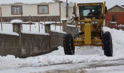 Bingölde 26 köy yolunda çalışmalar sürüyor