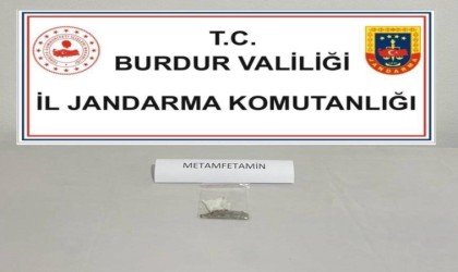 Burdurda uyuşturucu ve kaçakçılık operasyonunda 2 şahıs tutuklandı