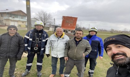 Leylekler yeni yuvalarına kavuştu