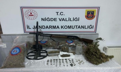 Niğdede jandarma ekiplerinden tarihi eser operasyonu