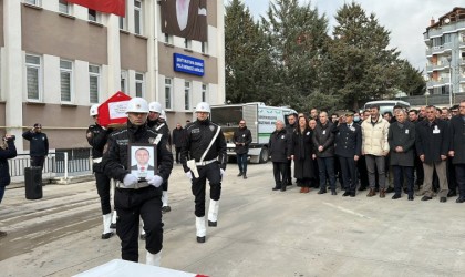 Sakaryadaki kazada şehit olan polis memuru Cengiz Parlak Merzifonda defnedildi